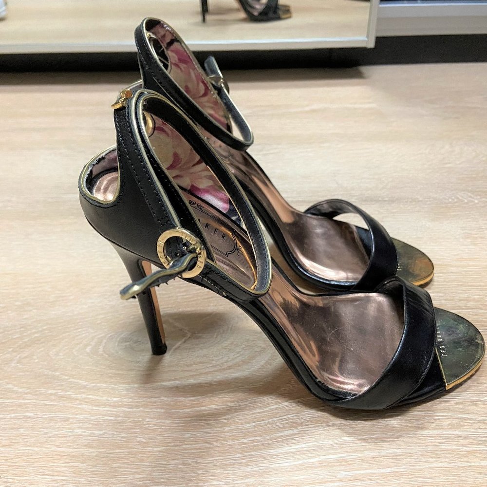 Like New Ted Baker Black and Rose Gold Strappy Heel